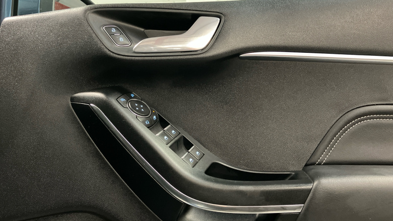 Ford Fiesta 1.0 EcoBoost Hybrid mHEV 155 Vignale Edition 5dr Petrol Hatchback